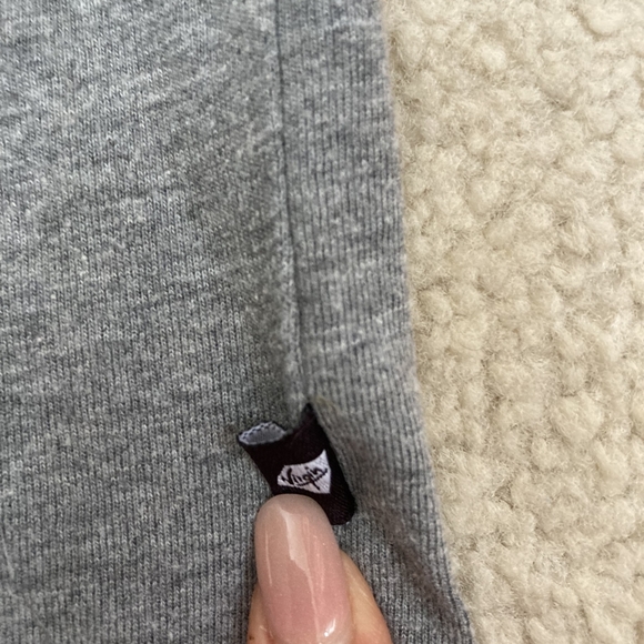 Preloved Virgin Atlantic Men's Oversized Grey Marl Long Sleeve T-Shirt Size UK L - Picture 6 of 10